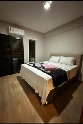 Amplo Apartamento no Cambuí 133